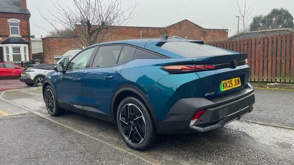Peugeot 408 58Kwh Gt Fastback 210 Ps #4