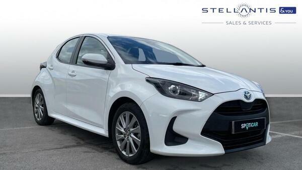 Toyota Yaris 1.5 Vvt-h Icon Hatchback Hybrid E-cvt E 