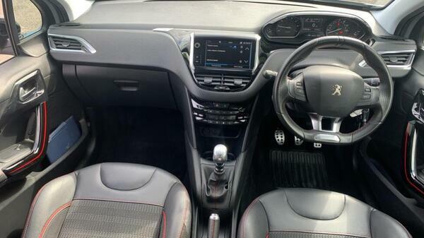 Peugeot 208 1.2 Puretech Gpf Gt Line Hatchback Manu WU68OZM #4