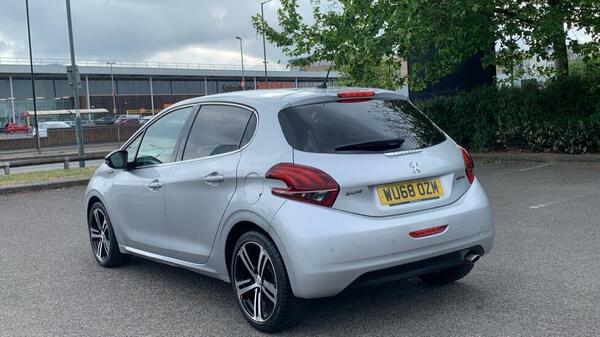 Peugeot 208 1.2 Puretech Gpf Gt Line Hatchback Manu WU68OZM #5