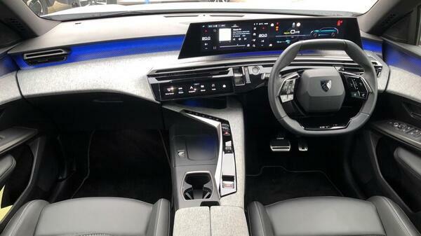 Peugeot 5008 73Kwh Gt Suv 210 Ps  #4
