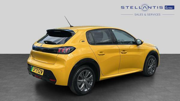 Peugeot e-208 50Kwh Allure Premium Hatchback #3