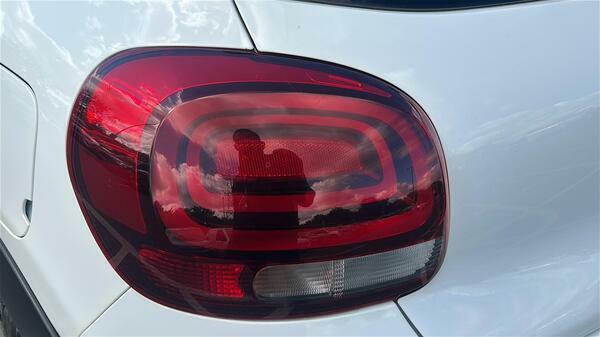 Citroen C3 1.2 Puretech Flair Hatchback Eur ET68NJK White #5