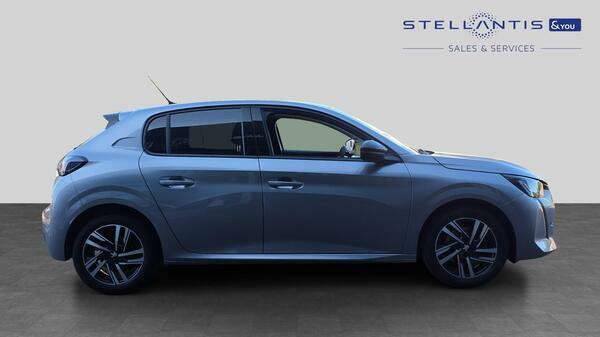 Peugeot 208 1.2 Puretech Allure Premium Hatchback WV72YGU #2