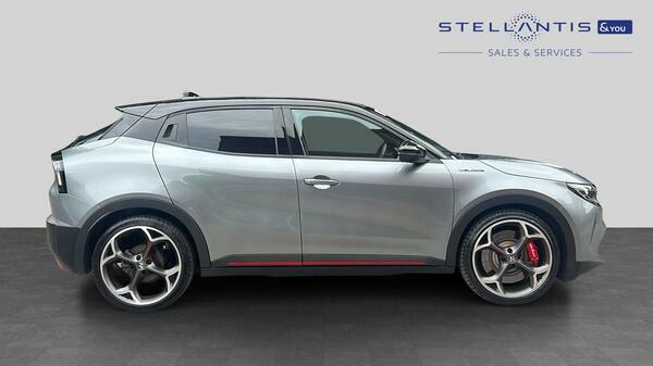 Alfa Romeo Junior 54Kwh Elettrica Veloce Suv 280 #2