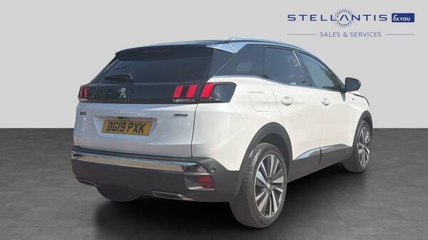Peugeot 3008 1.5 Bluehdi Gt Line Premium Suv White #3