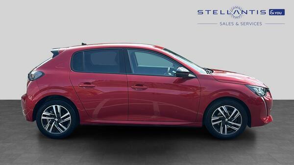 Peugeot 208 1.2 Puretech Allure Premium Hatchback EK23ARZ #2