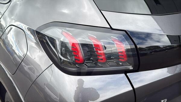Peugeot 208 1.2 Puretech Gt Premium Hatchback Eat E  #5