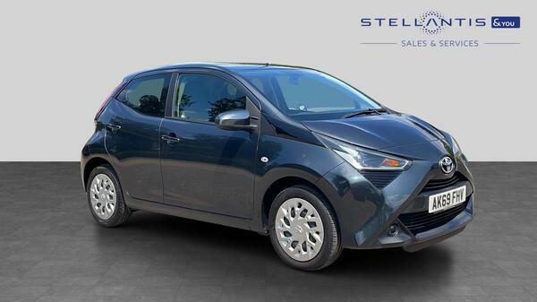 Toyota Aygo 1.0 Vvt-i X-play Hatchback Euro 