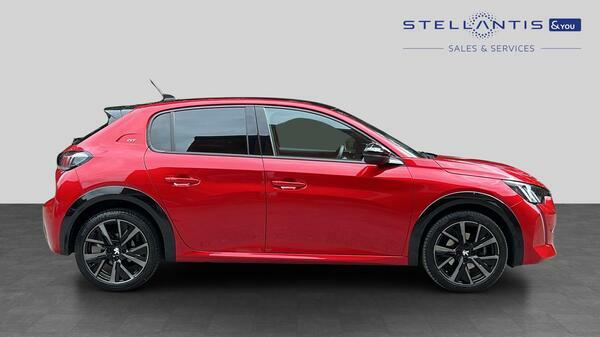 Peugeot 208 1.2 Puretech Gt Hatchback Euro 6 MW23FHV #2