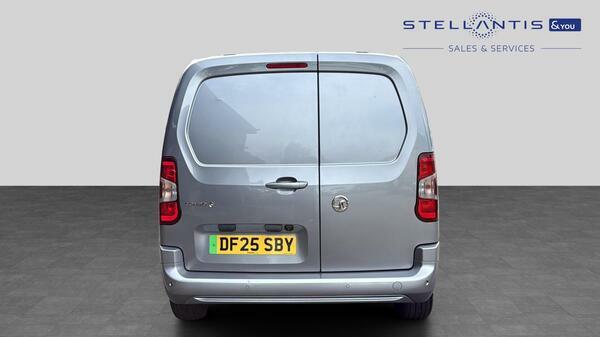 Vauxhall Combo-e Life 2300 50Kwh Pro Panel Van 6Dr L2 7.4  #4