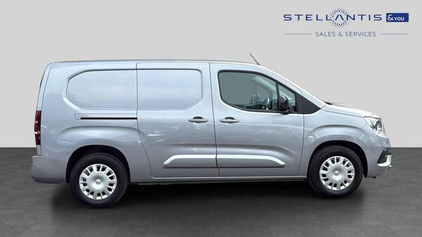 Vauxhall Combo-e Life 2300 50Kwh Pro Panel Van 6Dr L2 7.4  #2