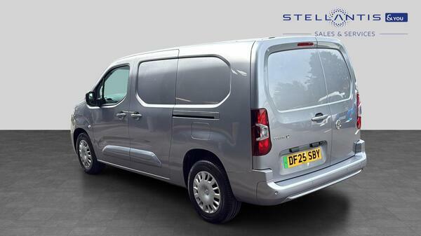 Vauxhall Combo-e Life 2300 50Kwh Pro Panel Van 6Dr L2 7.4  #5