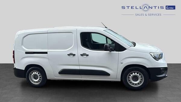 Vauxhall Combo-e Life 2300 50Kwh Prime Crew Van Double Cab 6Dr  #2