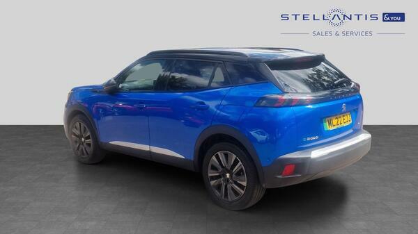Peugeot e-2008 50Kwh Gt Premium Suv 136 Ps ML22EJJ  #5