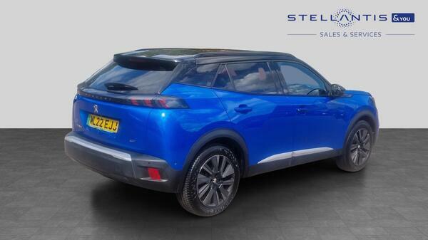 Peugeot e-2008 50Kwh Gt Premium Suv 136 Ps ML22EJJ  #3