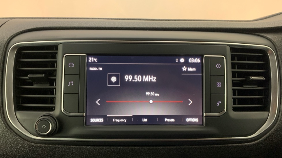Vauxhall Vivaro 100Kw Ultimate XL 75Kwh 7 Seat #10