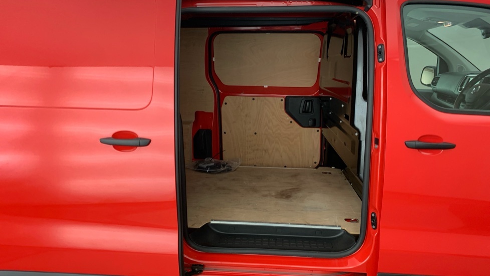 Vauxhall Vivaro 100Kw Ultimate XL 75Kwh 7 Seat #29