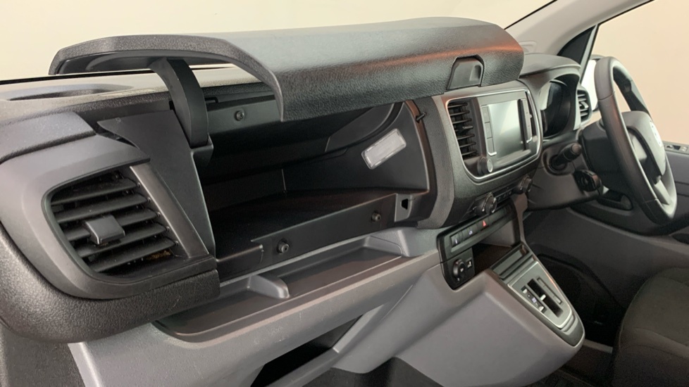Vauxhall Vivaro 100Kw Ultimate XL 75Kwh 7 Seat #43