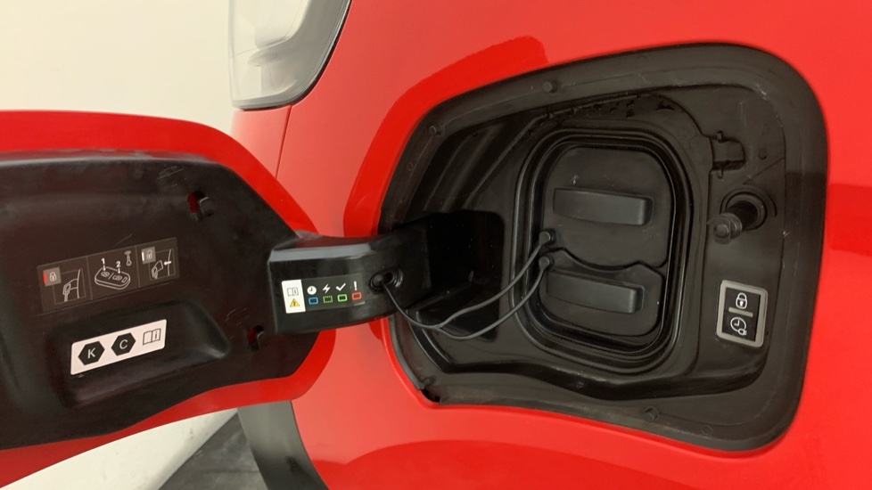Vauxhall Vivaro 100Kw Ultimate XL 75Kwh 7 Seat #31