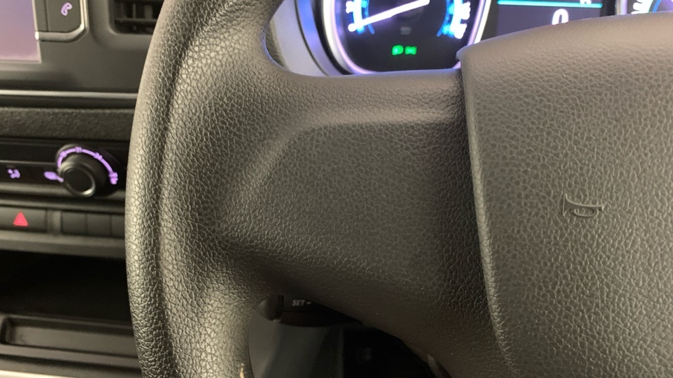 Vauxhall Vivaro 100Kw Ultimate XL 75Kwh 7 Seat #18