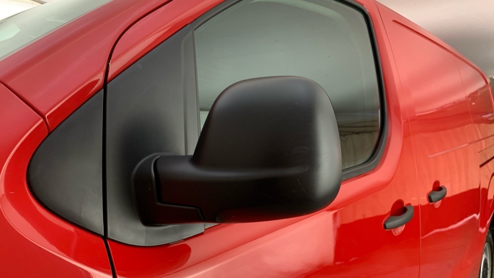 Vauxhall Vivaro 100Kw Ultimate XL 75Kwh 7 Seat #59