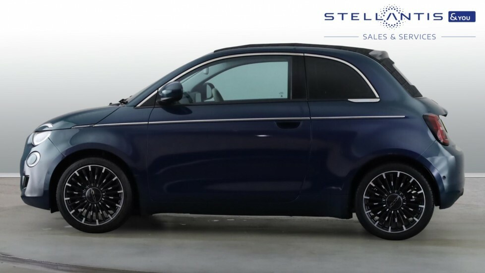 Fiat 500E C 2021 42Kwh Icon Convertible 118 Gold #14