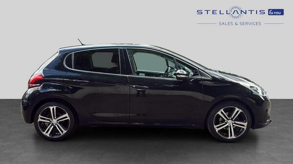 Peugeot 208 1.2 Puretech Gt Line Hatchback Eat Euro HX65RWU  #2