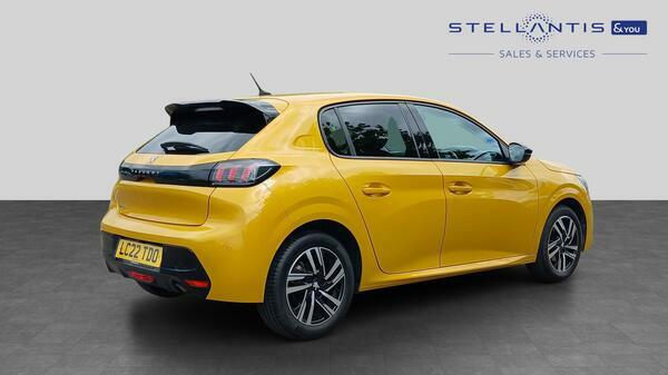 Peugeot 208 1.2 Puretech Allure Premium Hatchback E LC22TDO #3