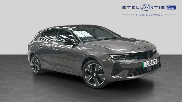 Vauxhall Astra 54Kwh Ultimate Hatchback 156 Ps 