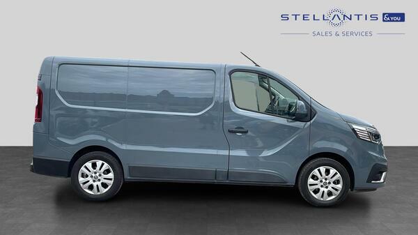 Renault Trafic 2.0 Dci Blue Sl30 Extra Panel Van Manua YB23LFO #2