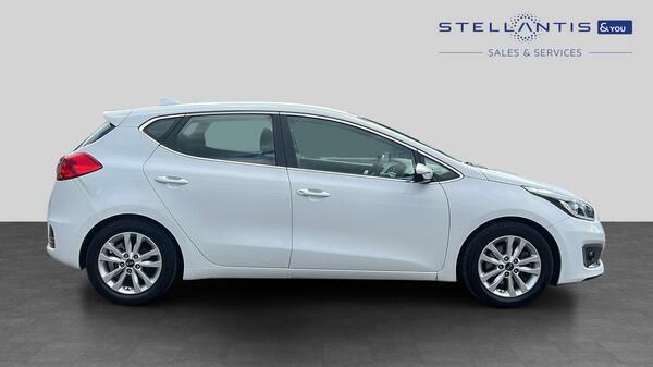 Kia Ceed 1.6 Crdi 2 Hatchback Dct Euro 6 Ss RJ67MVE #2