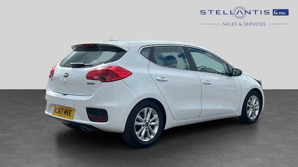 Kia Ceed 1.6 Crdi 2 Hatchback Dct Euro 6 Ss RJ67MVE #3