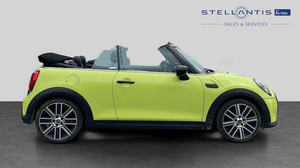Mini Convertible 1.5 Cooper Exclusive Convertible Steptr