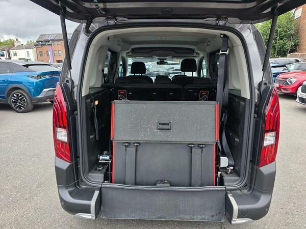 Peugeot Rifter 1.5 Bluehdi 100 Blue #42