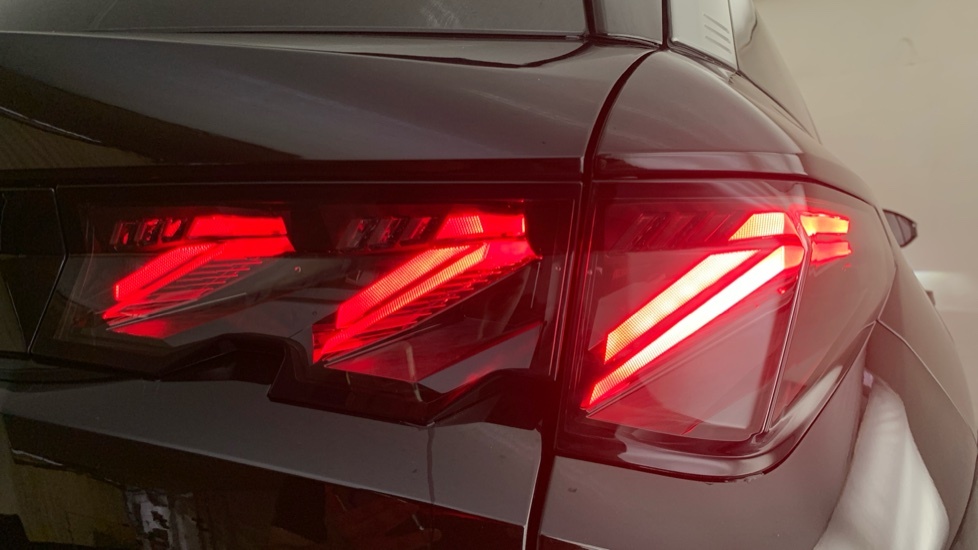 Peugeot 5008 1.2 Hybrid 145 Allure E-dsc6 Grey #39