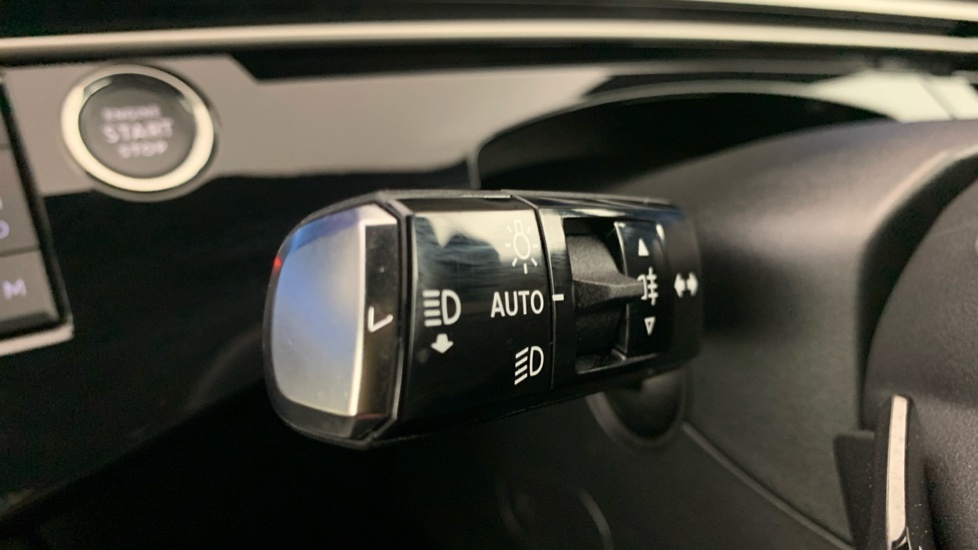 Peugeot 5008 1.2 Hybrid 145 Allure E-dsc6 Grey #17