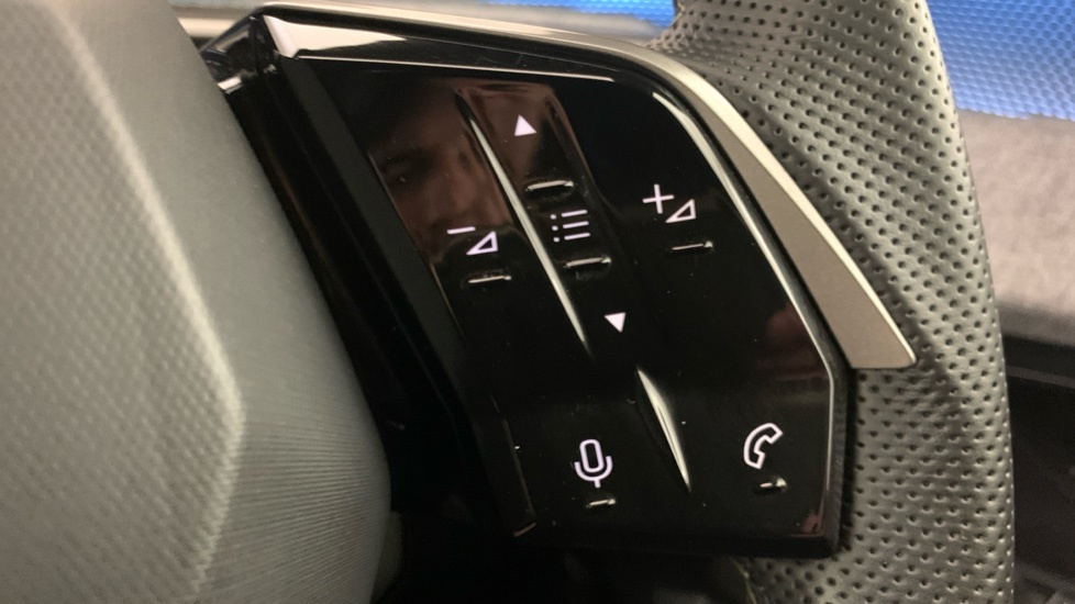 Peugeot 5008 1.2 Hybrid 145 Allure E-dsc6 Grey #18