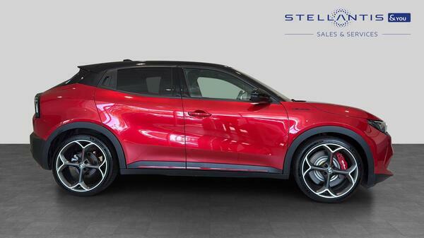 Alfa Romeo Junior 54Kwh Elettrica Veloce Suv 280  #2