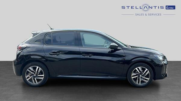 Peugeot 208 1.2 Puretech Allure Premium Hatchback MT73URH #2