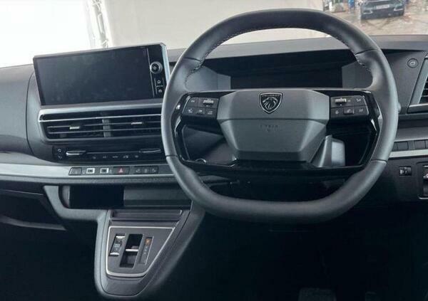 Peugeot e-Traveller 75Kwh Allure Standard Mpv Mwb 8 #4