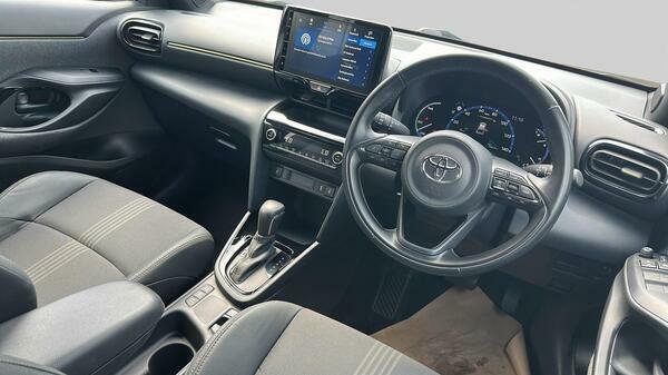 Toyota Yaris Cross Design Grey #32