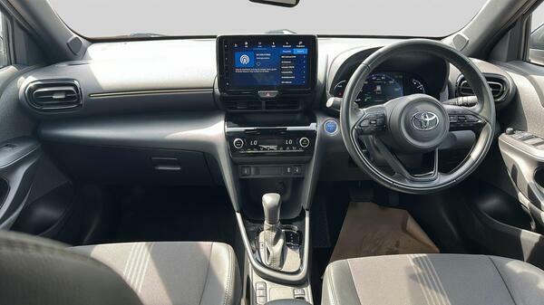 Toyota Yaris Cross Design Grey #40