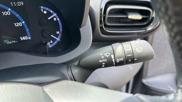 Toyota Yaris Cross Design Grey #23