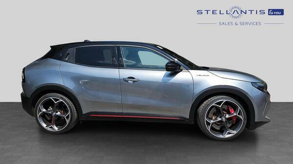 Alfa Romeo Junior 54Kwh Elettrica Veloce Suv 280  #2