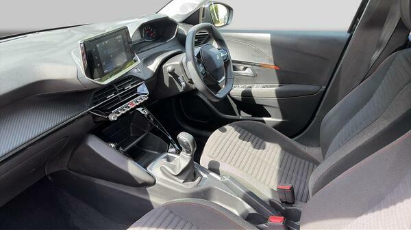 Peugeot 208 1.2 Puretech 130 Allure Premium Eat8 2023 Yellow #30