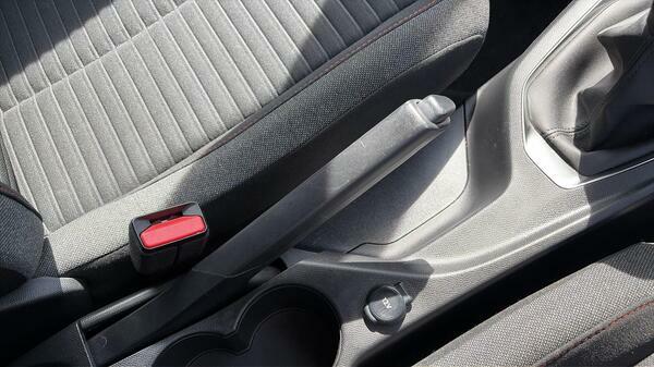 Peugeot 208 1.2 Puretech 130 Allure Premium Eat8 2023 Yellow #26