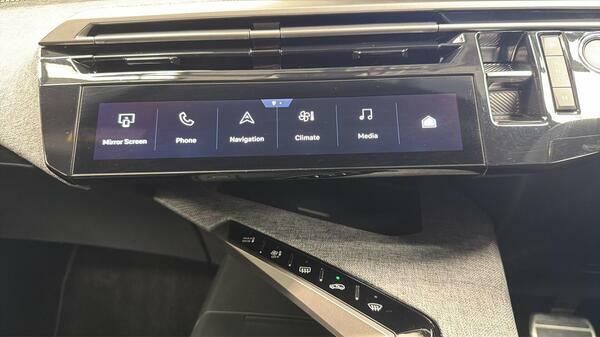 Peugeot 5008 1.2 Hybrid 136 Gt E-dsc6 Black #23