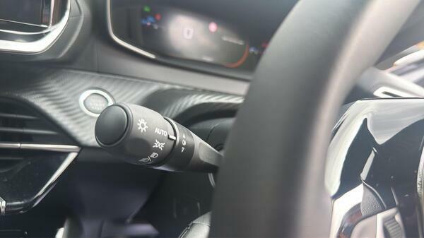 Peugeot 2008 1.2 Puretech 130 Allure 2025 White #22