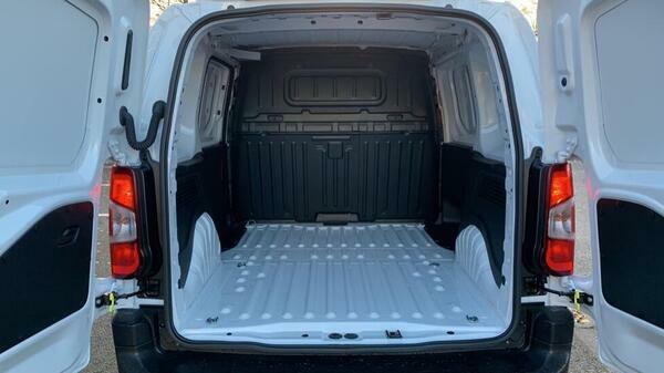 Peugeot E-Partner Panel Van 750 52Kwh Professional-plus Standard Pan White #17